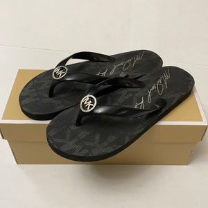 Michael Kors Jet Set Logo Black Flip Flops Size 7